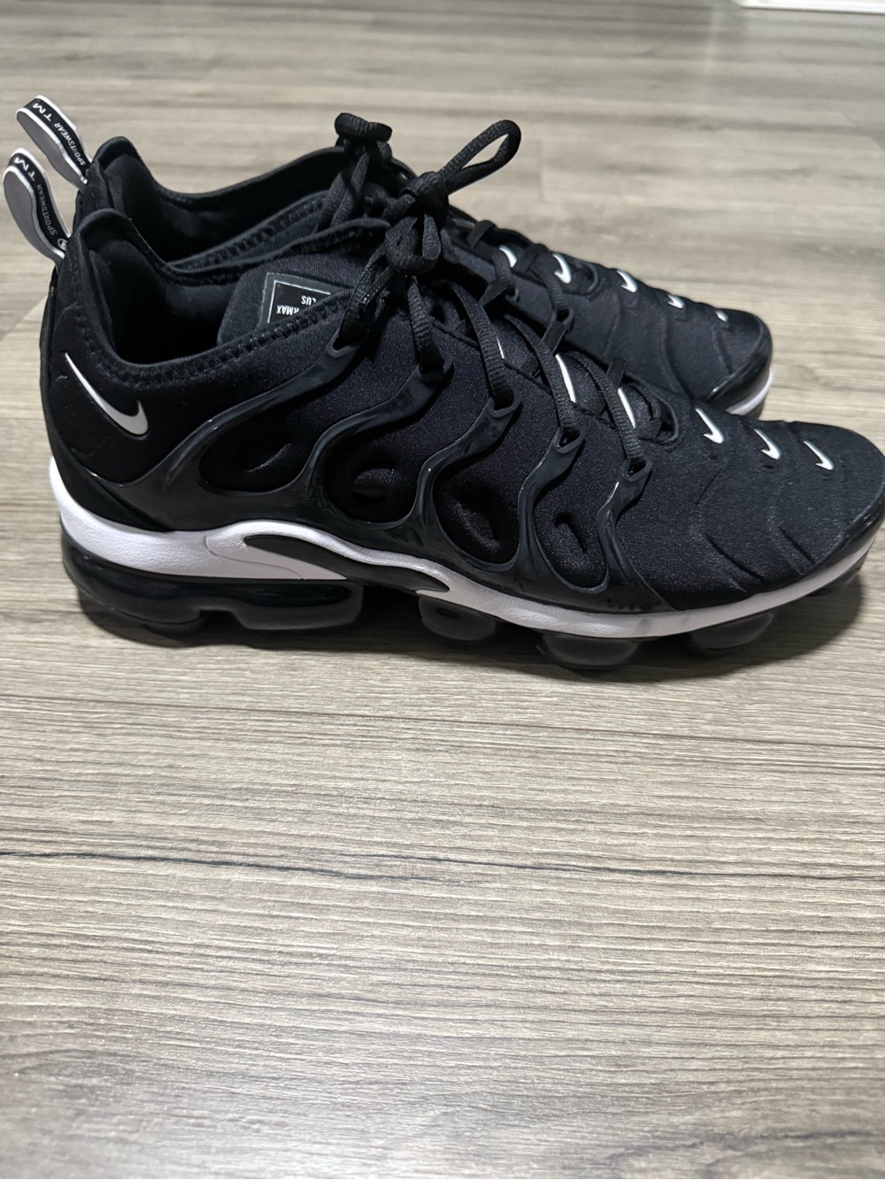 Nike Air VaporMax Plus Overboarding - Picture 3 of 6